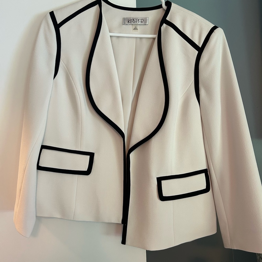 Kasper Cream and Black Blazer Tailored Fit